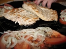 Пошаговое фото рецепта «Отбивные из куриного филе на гриле с ароматными помидорами»
