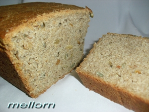 Фото рецепта «Ржано-пшеничный хлеб с семечками»