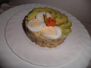 Фото рецепта «Салат Селёдка с авокадо»