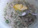 Пошаговое фото рецепта «Соус из вешенки со сметаной и зеленью»