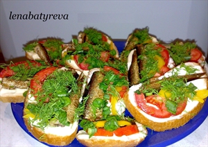Фото рецепта «Радужные закусочные бутерброды»