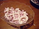 Пошаговое фото рецепта «Куриный салат с орехами Рождественоский»