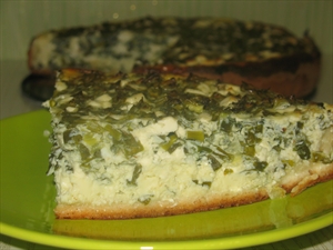 Фото рецепта «Пирог с зеленым луком, яйцами и брынзой»