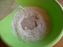 Пошаговое фото рецепта «Батон из цельнозерновой муки на сыворотке»