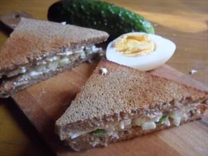 Фото рецепта «Сэндвич с яичным салатом»