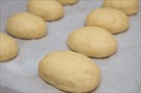 Пошаговое фото рецепта «Булочки с чесноком и петрушкой»