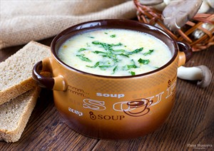 Фото рецепта «Сырный суп с вешенками и курицей»