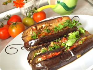 Фото рецепта «Баклажаны фаршированные овощами»
