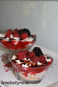 Фото рецепта «Десерт из маскарпоне и ягод»