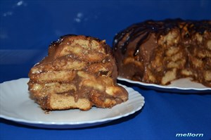 Фото рецепта «Торт из пряников с заварным шоколадным кремом и бананами»
